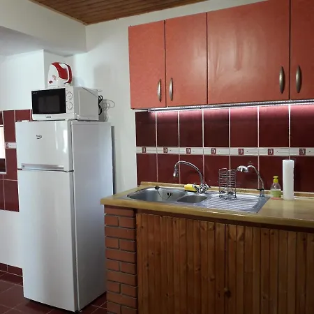Rozsas Apartman *